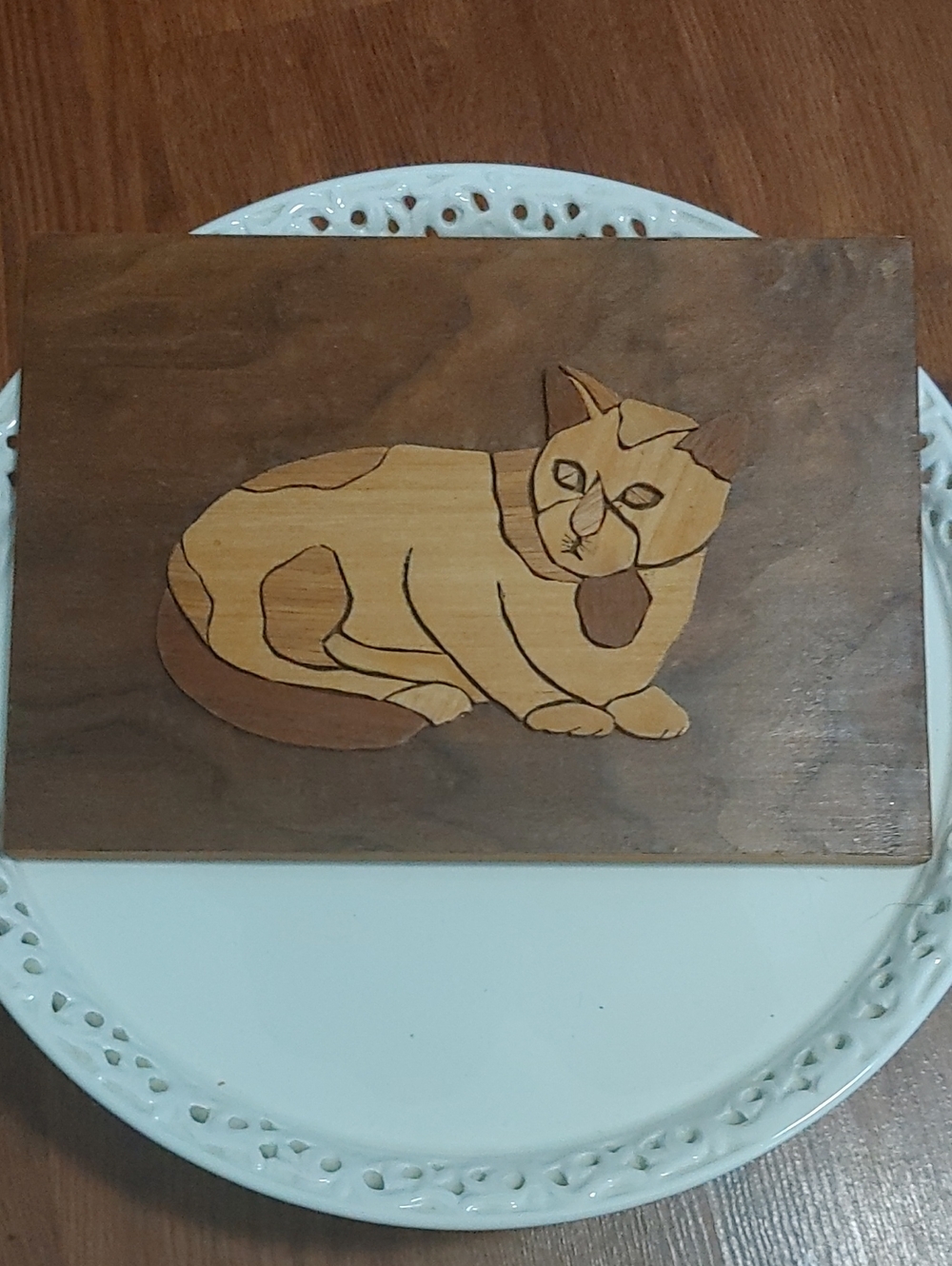 Vintage Wooden Cat Wall Art Plaque in Brown and Tan